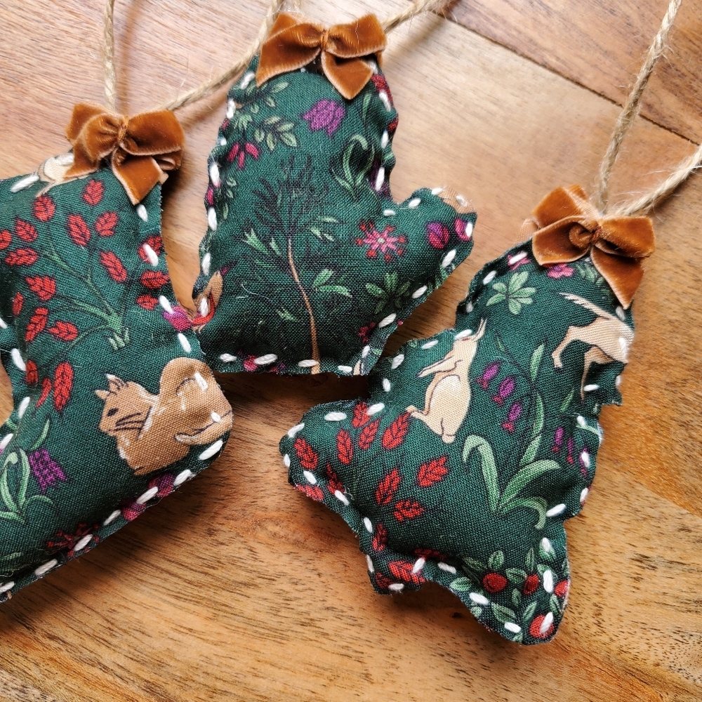 Handmade handsewn Christmas Fabric Ornaments Set Of 3 - Picture 4 of 5